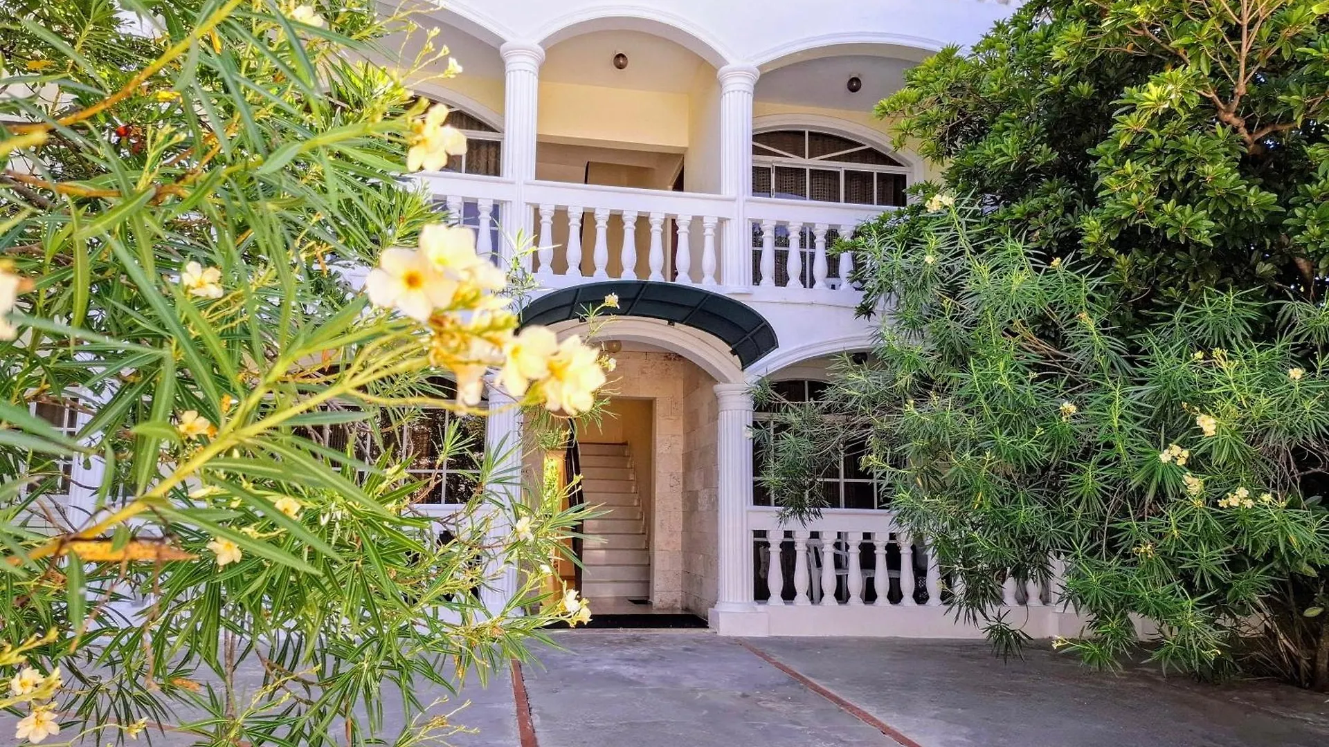 Beach Haven - Seaside Apartment With Pool Puerto Plata